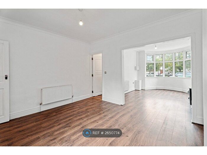 3 Bedroom Terraced House To Rent In Cartland Road, Stirchley, Birmingham, B30
