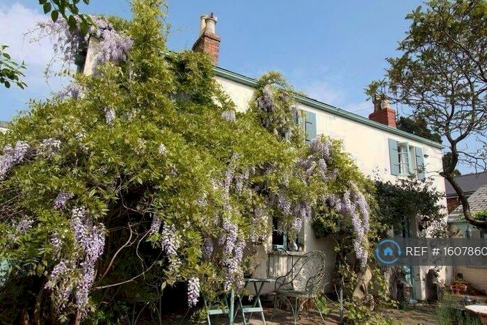 2 Bedroom Detached House To Rent In Pitville, Cheltenham, GL50