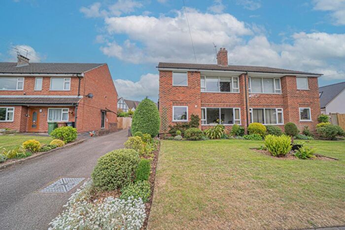 2 Bedroom Maisonette For Sale In Lodge Road, Knowle, B93
