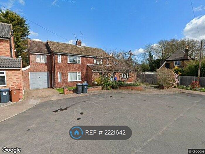 4 Bedroom Semi-Detached House To Rent In Robinson Close, Bishop' Stortford, CM23