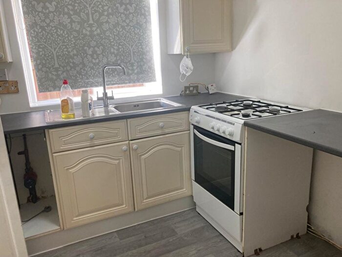 3 Bedroom Bungalow To Rent In Philip Road, Rainham, RM13