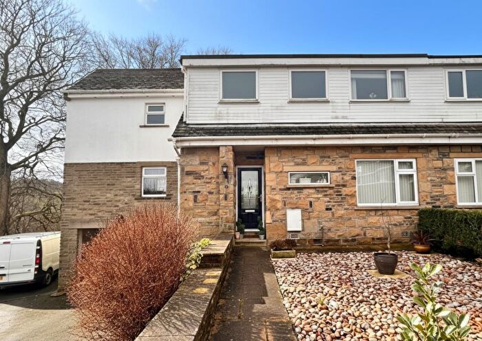 4 Bedroom Semi Detached House For Sale In Breck Lea, Sowerby Bridge, HX6