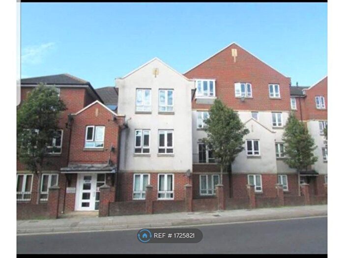 2 Bedroom Flat To Rent In Kingston Road, Portsmouth, PO2