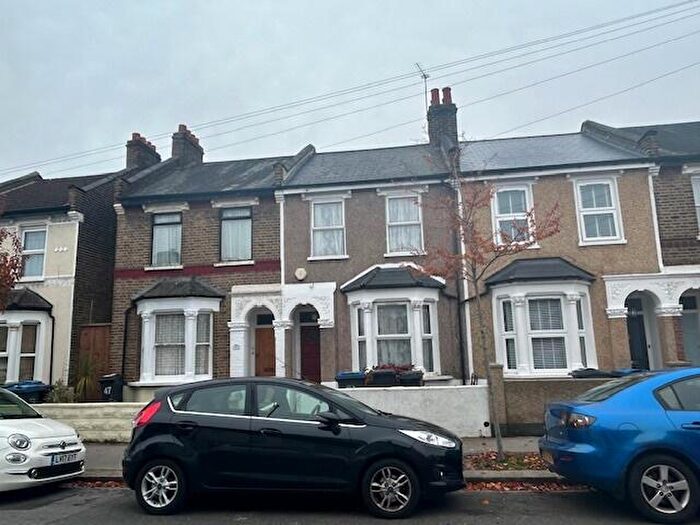 2 Bedroom House To Rent In Watcombe Road, South Norwood, SE25