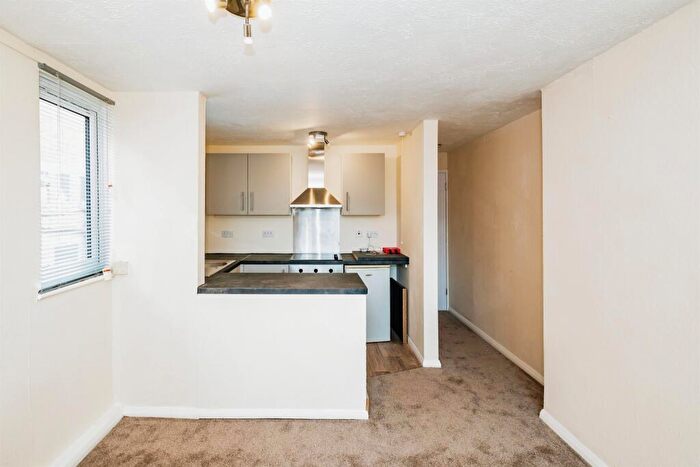 1 Bedroom Apartment For Sale In Rowlands Road, Worthing, BN11
