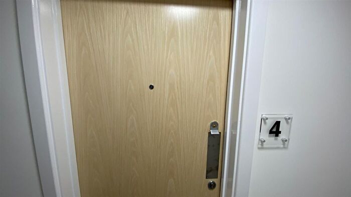 Studio To Rent In St. Peters Street, Canterbury, CT1