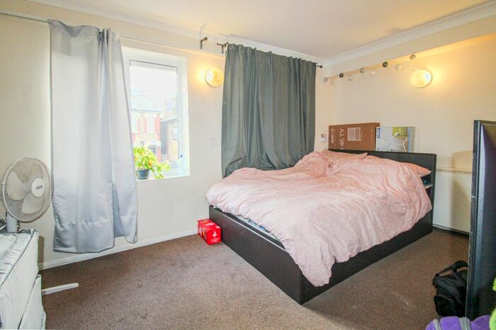 Studio To Rent In Mayday Road, Thornton Heath, CR7