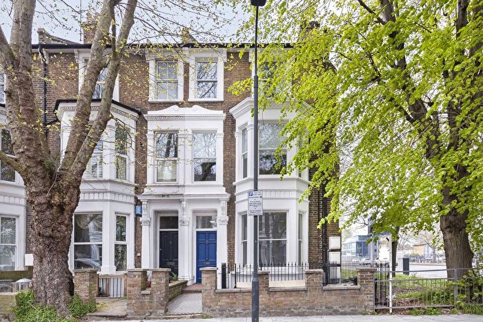 2 Bedroom Flat To Rent In Weltje Road, Hammersmith, W6