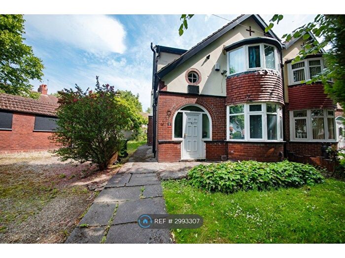5 Bedroom Semi-Detached House To Rent In The Turnways, Leeds, LS6