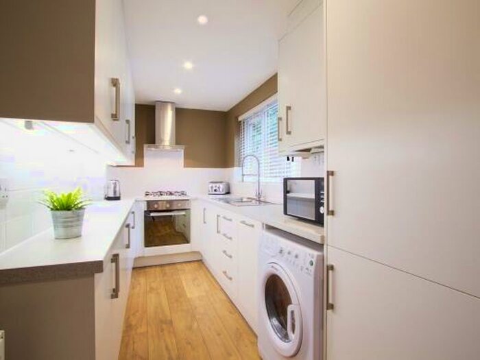 4 Bedroom Terraced House To Rent In Forest Grove, Nottingham, NG1