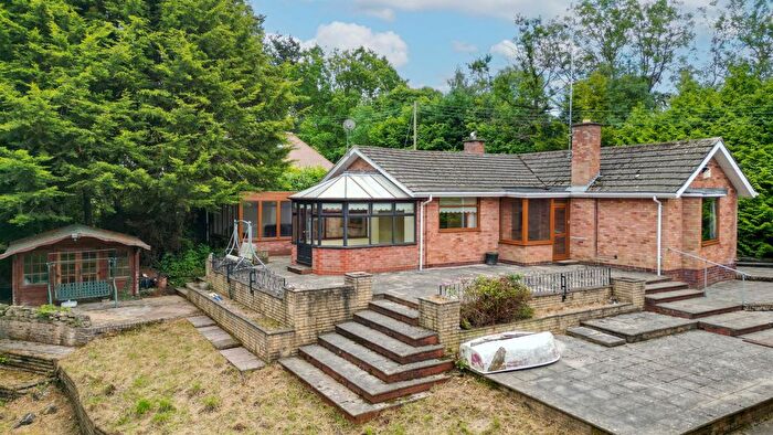 2 Bedroom Bungalow For Sale In Dark Lane, Astwood Bank, Redditch, B96