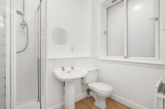 2 Bedroom Flat For Sale In (flat ), East Fountainbridge, Tollcross, Edinburgh, EH3