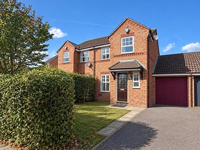 3 Bedroom Semi-Detached House For Sale In Douglas Place, Oldbrook, Milton Keynes, MK6