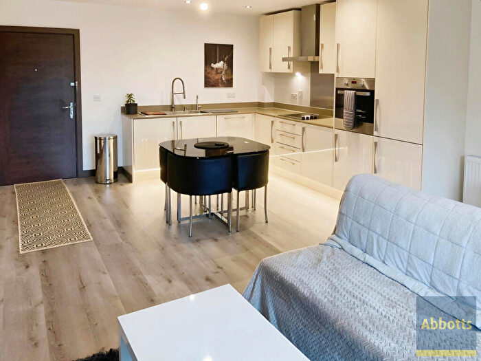 1 Bedroom Flat To Rent In Victoria Avenue, Southend, SS2