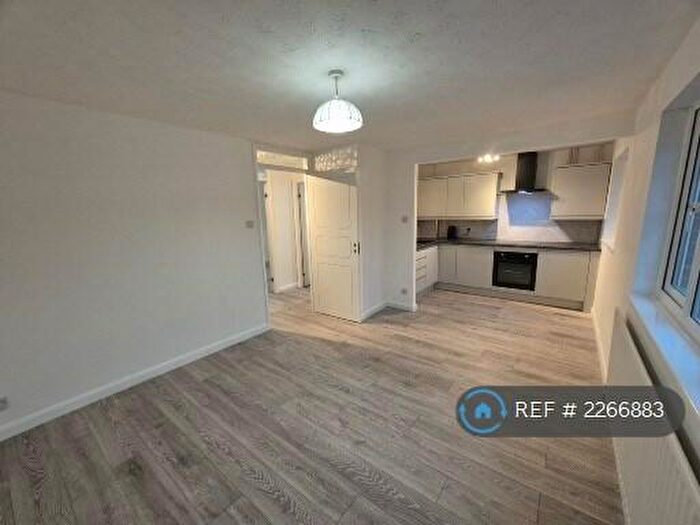 1 Bedroom Flat To Rent In Longacre Rise, Basingstoke, RG24