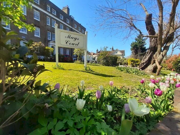 1 Bedroom Flat To Rent In Mays Court, Crooms Hill, Greenwich, SE10