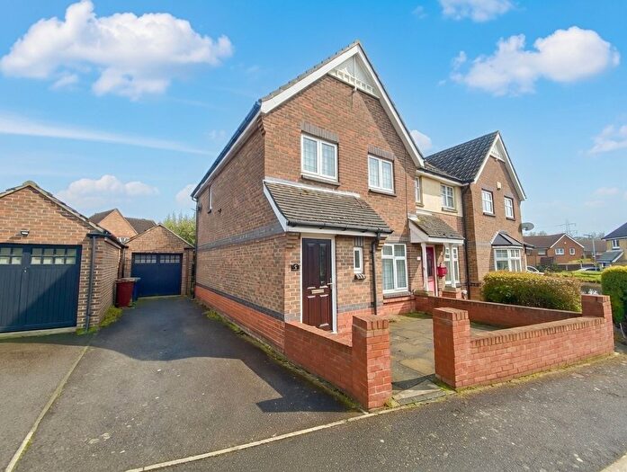 3 Bedroom Property To Rent In Frances Avenue, Chafford Hundred, RM16