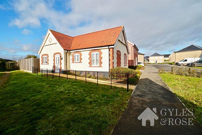 2 Bedroom Detached Bungalow For Sale In Middleton Mews, Brightlingsea, CO7