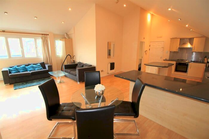 3 Bedroom Flat To Rent In Barker Gate Nottingham, NG1