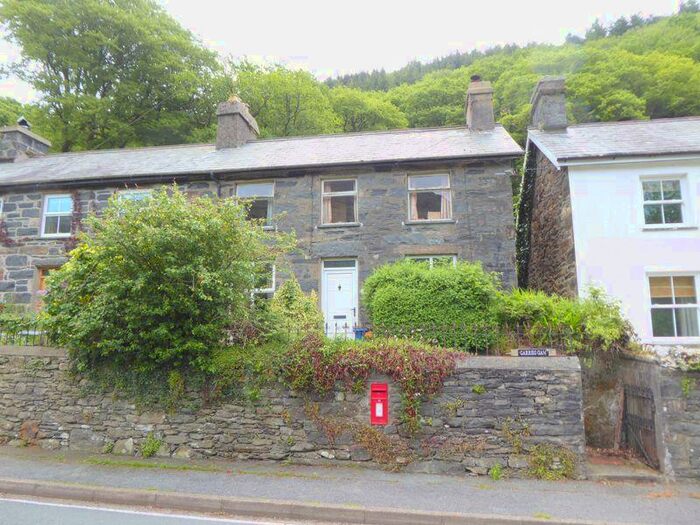 3 Bedroom Semi-Detached House For Sale In Nant Gwynant, LL55