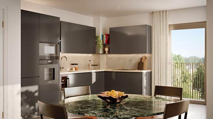 1 Bedroom Flat For Sale In County Hall Kingston, Kingston, Kingston Upon Thames, KT1