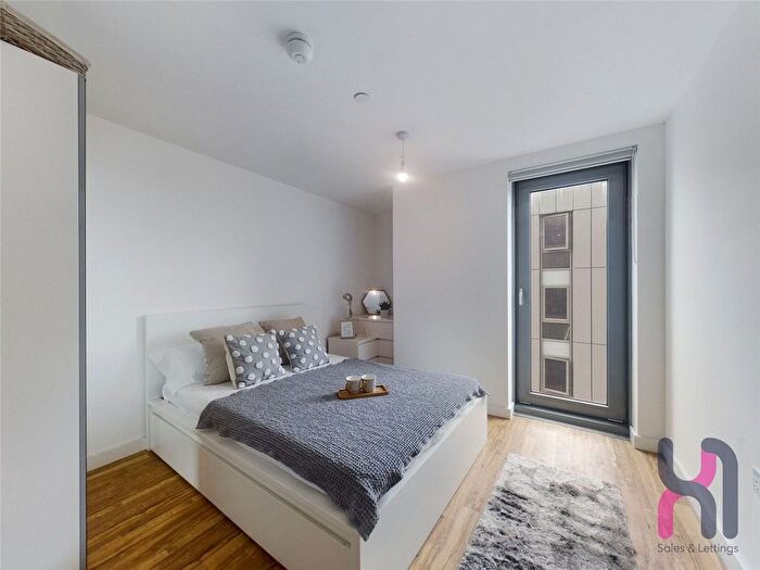 1 Bedroom Flat To Rent In Plaza Boulevard, Liverpool, L8