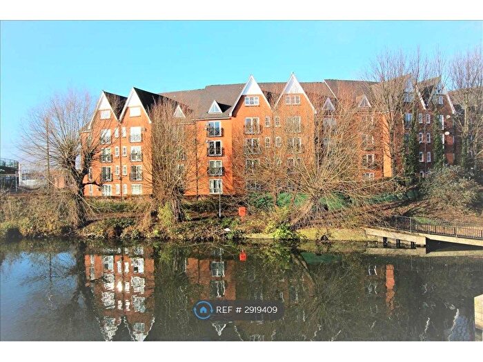 2 Bedroom Flat To Rent In Crown Quay, Bedford, MK40