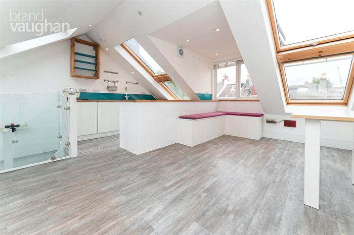2 Bedroom Maisonette To Rent In Old Shoreham Road, Brighton, BN1