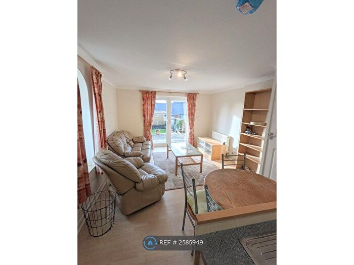 Studio To Rent In Eversley Road, Sketty, Swansea, SA2