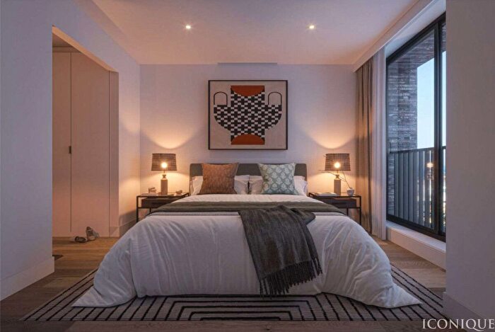 2 Bedroom Flat For Sale In Trinity Way, Manchester, M3