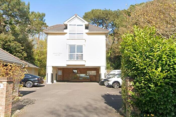 2 Bedroom Flat To Rent In Heavytree Road, Ashley Cross, BH14