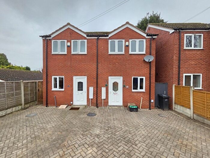 2 Bedroom Semi Detached House To Rent In Chapelhouse Lane, Halesowen, West Midlands, B63