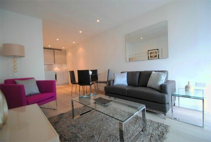1 Bedroom Flat To Rent In Tennyson Apartments, Saffron Central Square, Croydon, CR0