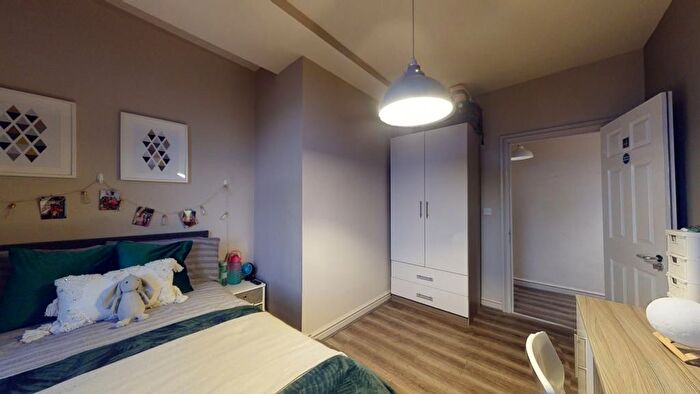 5 Bedroom Flat To Rent In Spekeland Road, Liverpool, L7