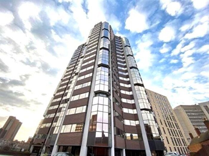 2 Bedroom Flat For Sale In Hagley Road, Birmingham, West Midlands, B16
