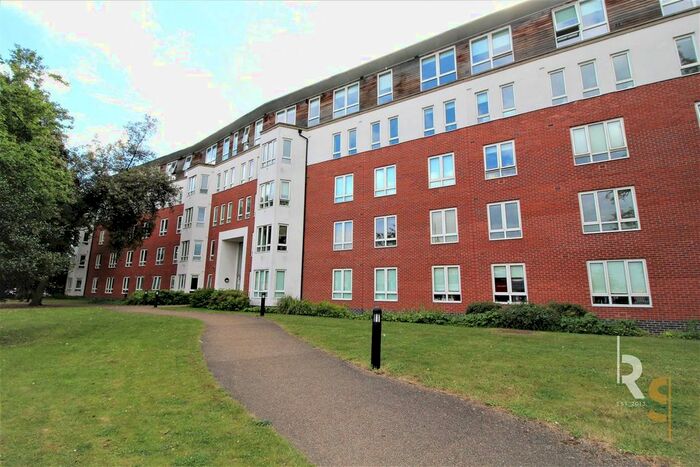 1 Bedroom Flat To Rent In High Road, South Woodford, E18