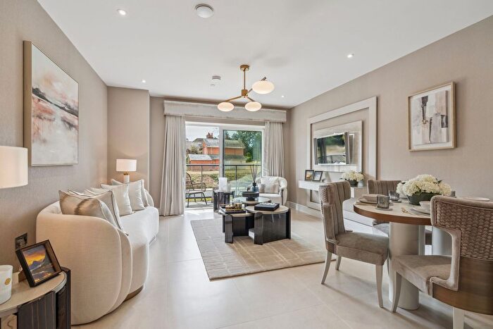 2 Bedroom Flat For Sale In Gorelands Lane, Chalfont St. Giles, HP8