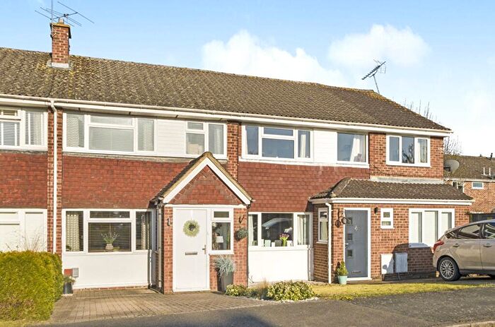3 Bedroom Terraced House For Sale In Mansel Close, Guildford, Surrey, GU2