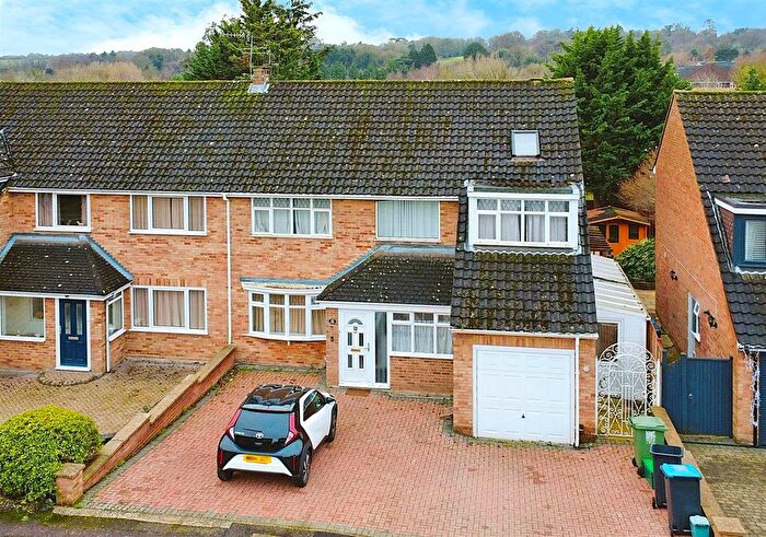 5 Bedroom Property For Sale In Pinecroft, Hemel Hempstead, HP3