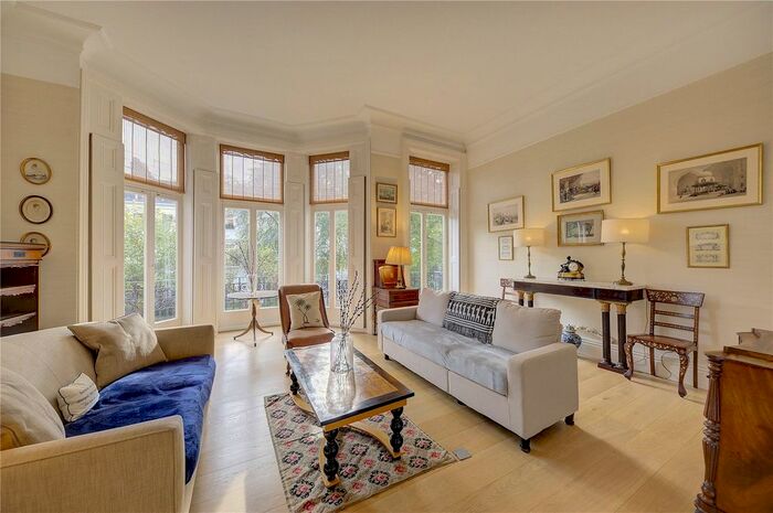 1 Bedroom Flat To Rent In Egerton Gardens, Knightsbridge, London, SW3