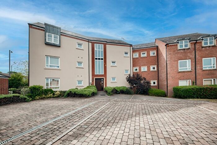 2 Bedroom Flat For Sale In Addison Drive, Stratford-Upon-Avon, CV37