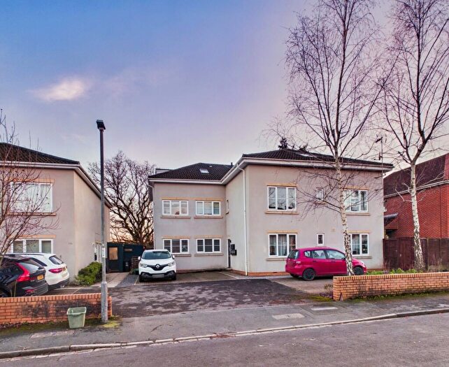 2 Bedroom Apartment For Sale In Rochester Road, Bristol, BS4