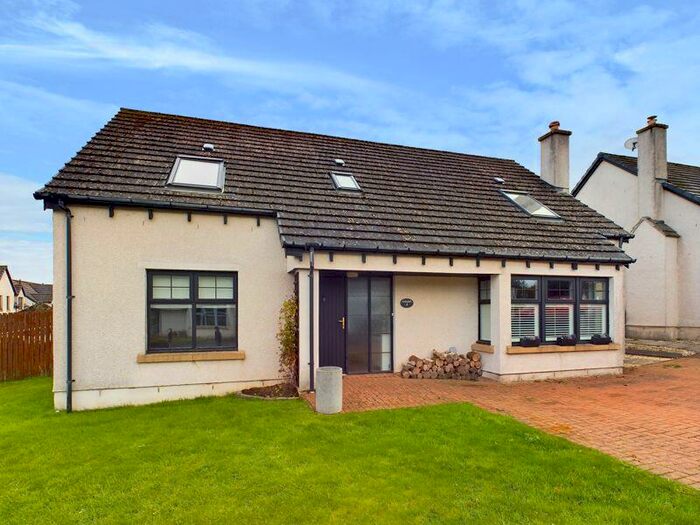 4 Bedroom Detached Villa For Sale In Raeburn Common, Pettinain, ML11
