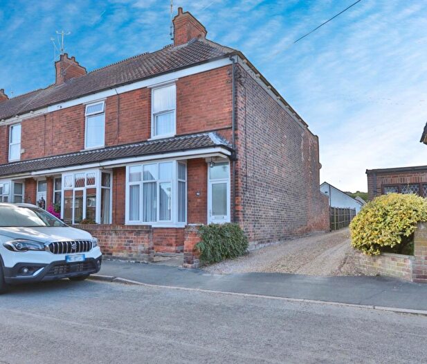3 Bedroom Semi-Detached House For Sale In West Acridge, Barton-Upon-Humber, DN18