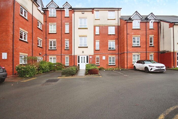 2 Bedroom Flat For Sale In Turberville Place, Warwick, CV34