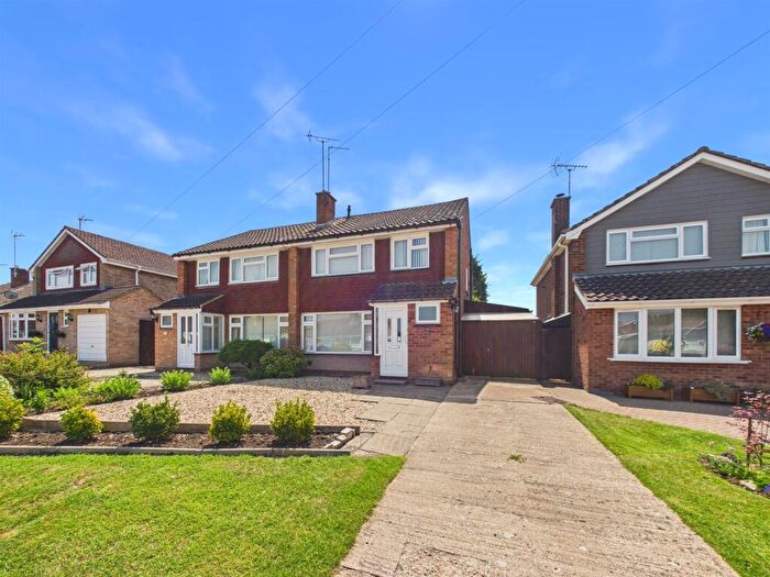 3 Bedroom Semi-Detached House For Sale In Broughton Avenue, Broughton, Aylesbury, HP20