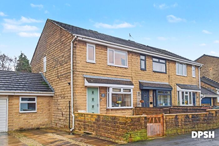 3 Bedroom End Of Terrace House For Sale In Denham Avenue, Morley, Leeds, LS27