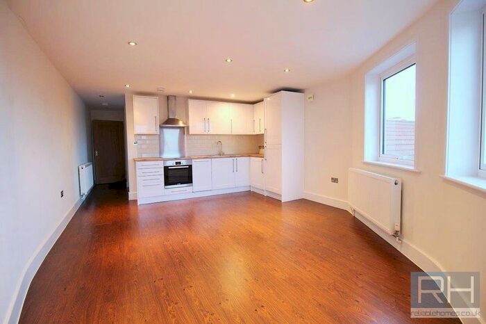1 Bedroom Flat To Rent In High Street, Barnet, EN5