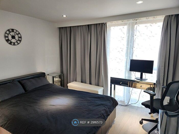 1 Bedroom Flat To Rent In Heron Place, London, E16