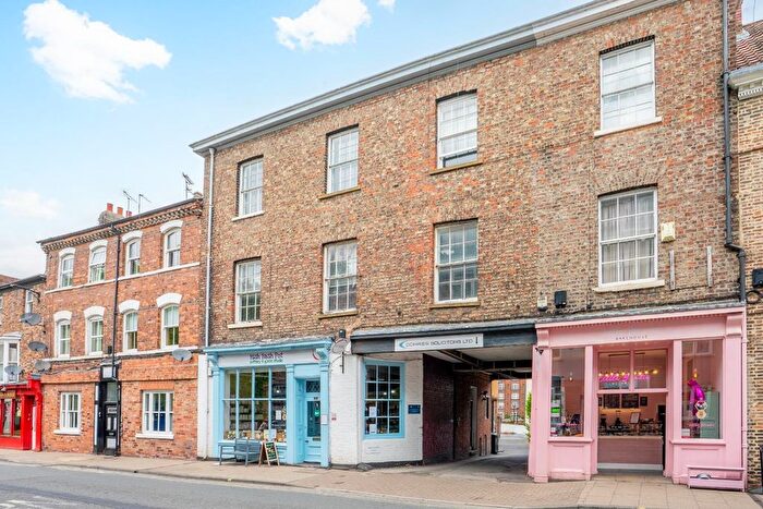 4 Bedroom Town House For Sale In Walmgate, York, YO1
